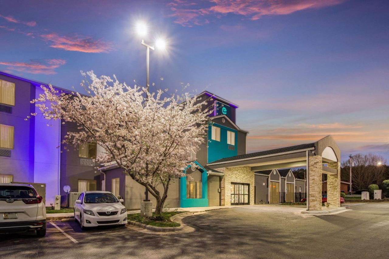 Clarion Pointe Wake Forest - Raleigh North Exterior photo