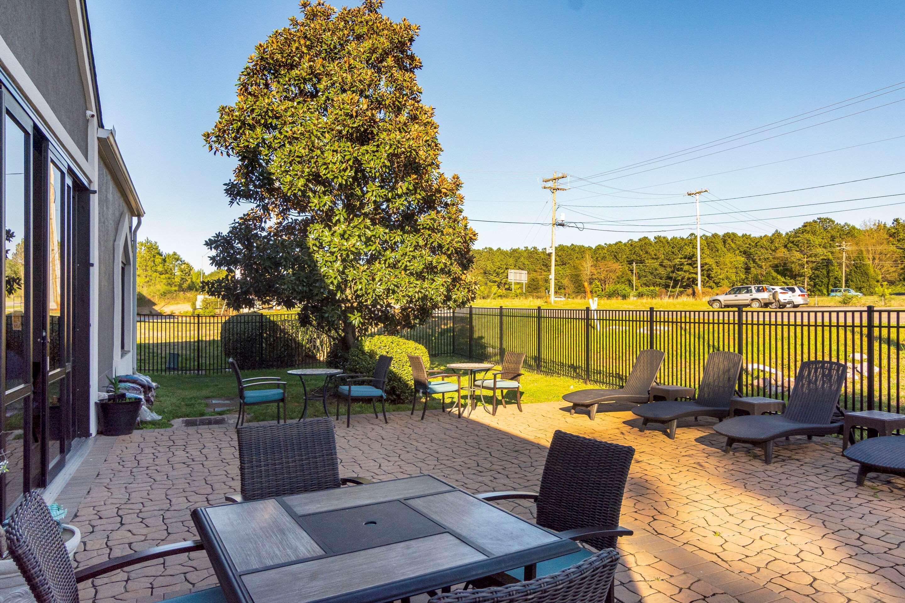 Clarion Pointe Wake Forest - Raleigh North Exterior photo